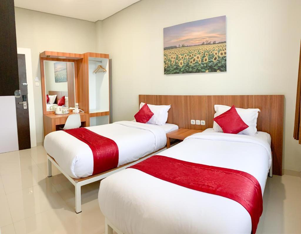 พริวาโต สวีท เพอร์โวเคอร์โต Hotel Kembaran ภายนอก รูปภาพ