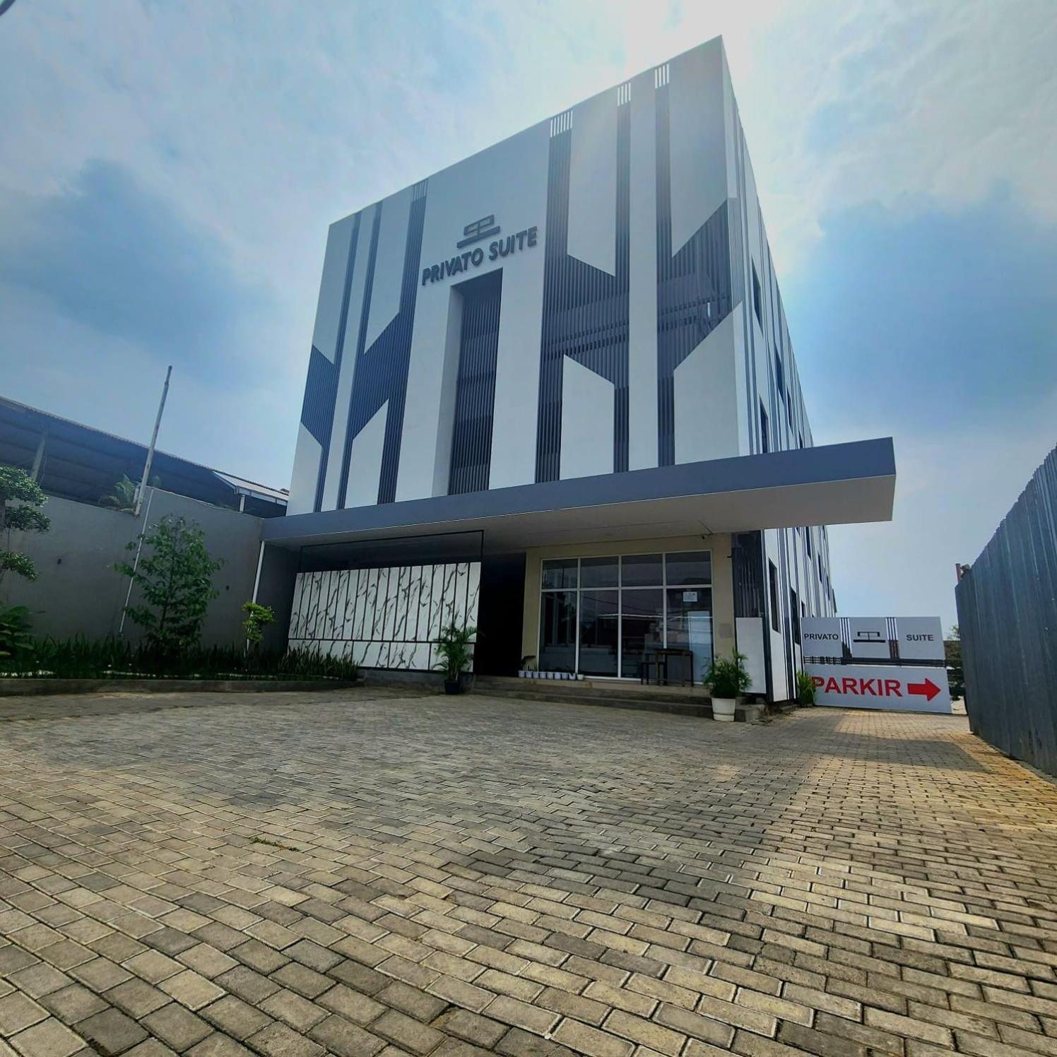 พริวาโต สวีท เพอร์โวเคอร์โต Hotel Kembaran ภายนอก รูปภาพ